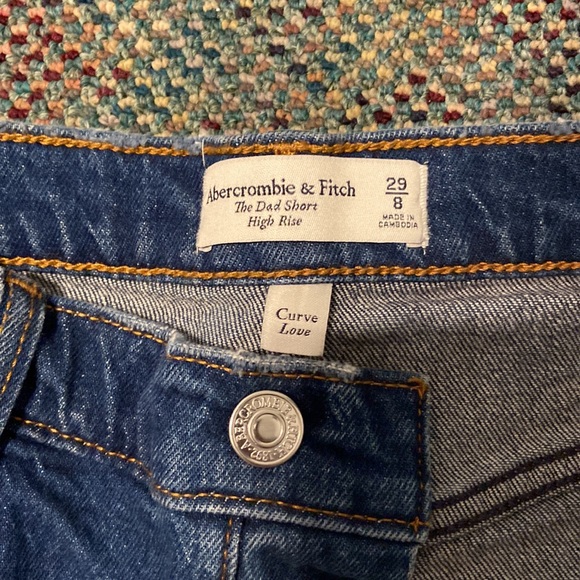 Abercrombie and Fitch “The Dad Short” High Rise Curve Love Women’s jean short 29 - Picture 2 of 6